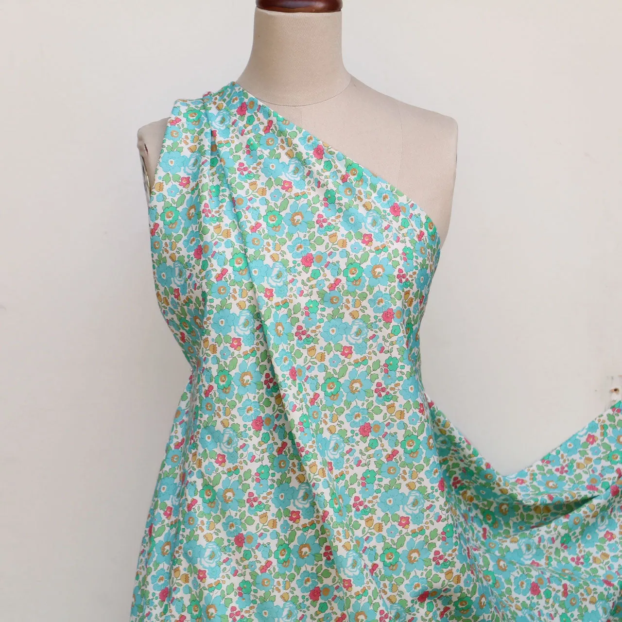 Betsy Green - Liberty Tana Lawn™
