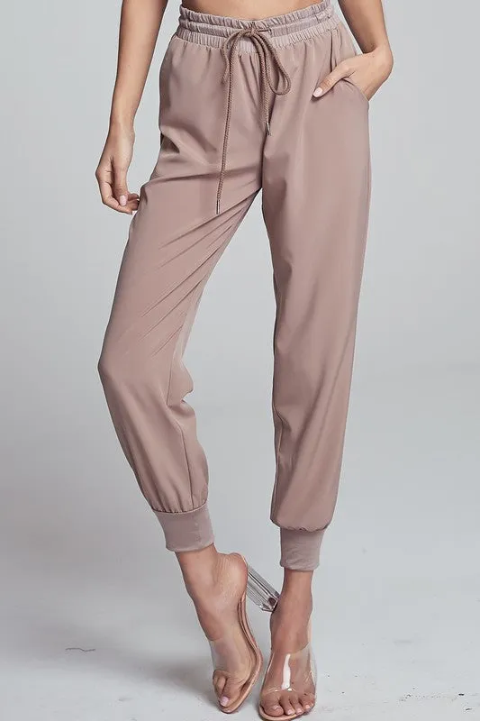 Elegant Beige Jagger Pants