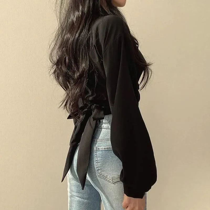 Harajuku-Inspired White Long Sleeve Crop Top – Stylish Lace-Up Chic Blouse