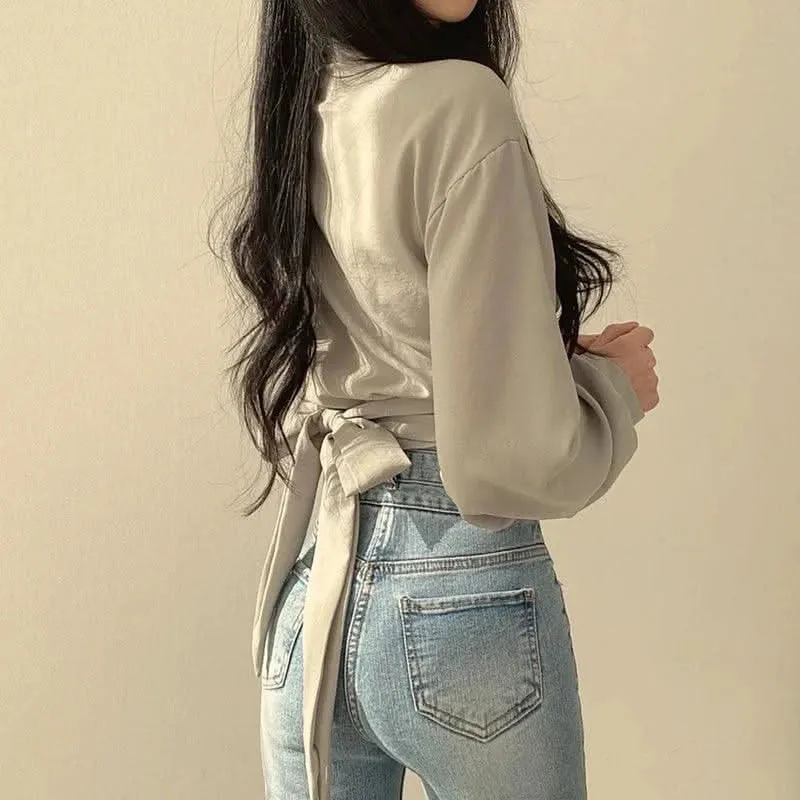 Harajuku-Inspired White Long Sleeve Crop Top – Stylish Lace-Up Chic Blouse
