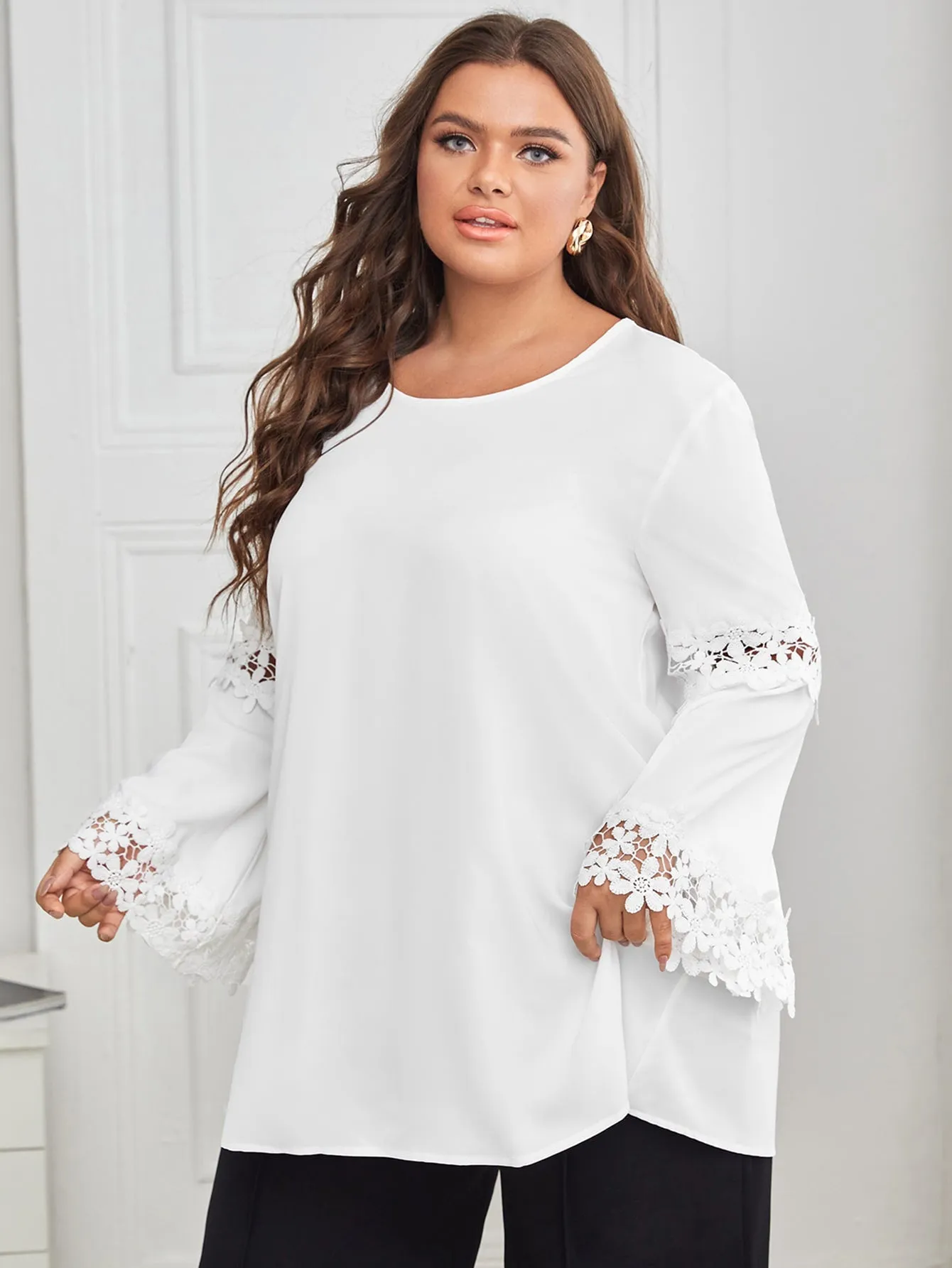 Plain Contrast Lace Long Sleeve Round Neck Long Plus Size Blouse
