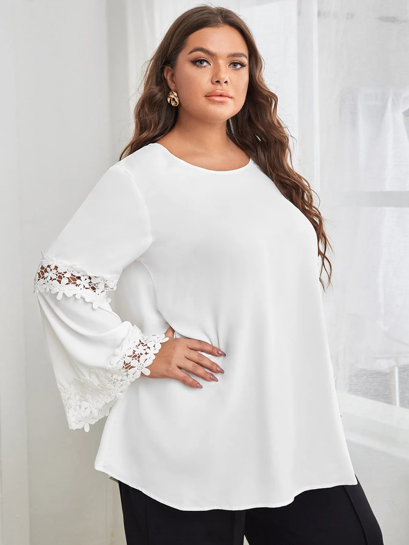 Plain Contrast Lace Long Sleeve Round Neck Long Plus Size Blouse
