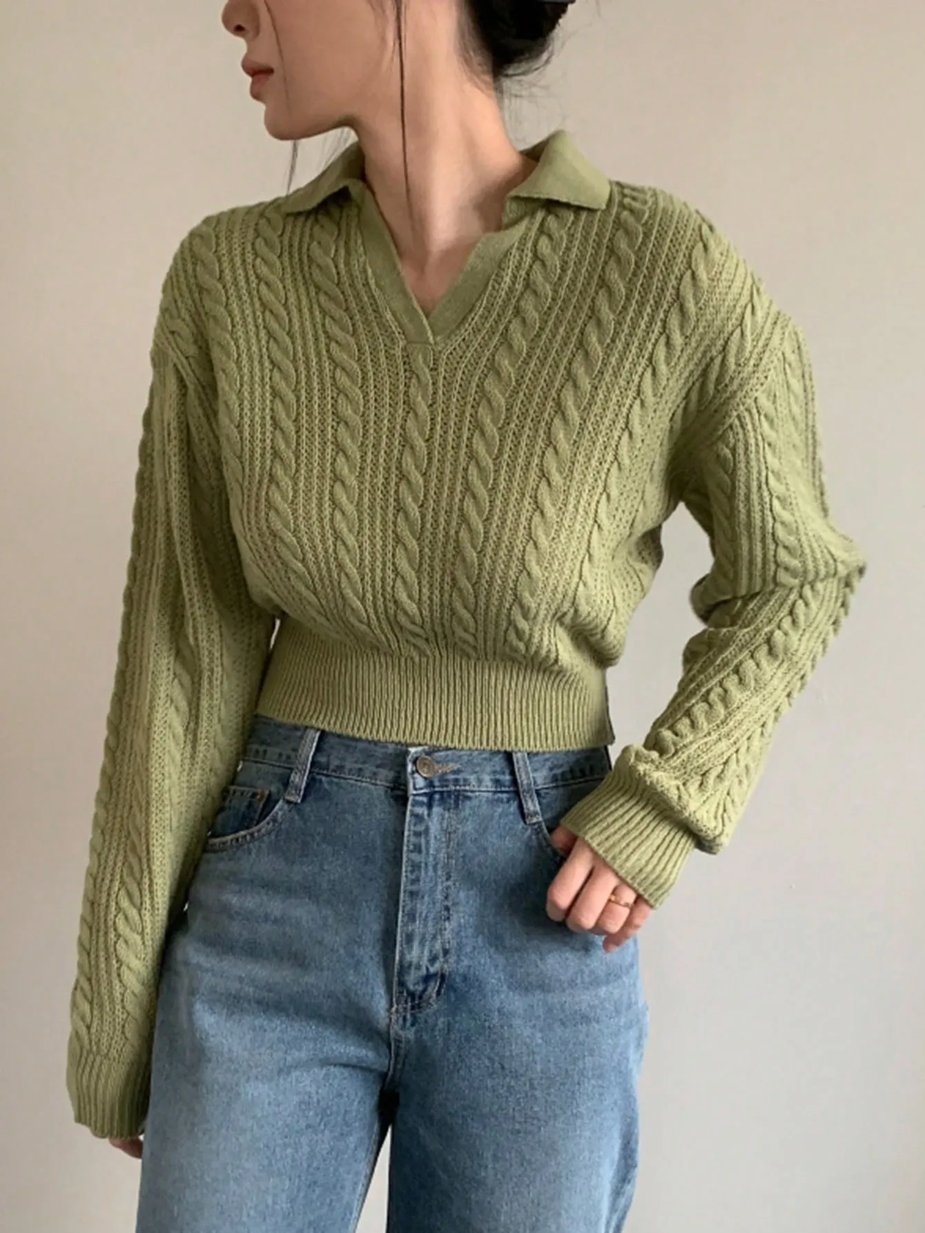 Shein DAZY Women's Solid Color Cable Knit Cropped Sweater, Autumn