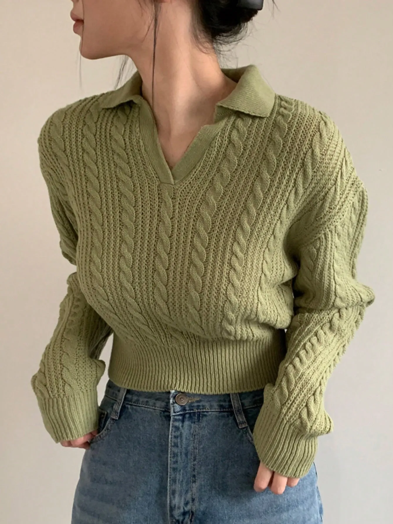 Shein DAZY Women's Solid Color Cable Knit Cropped Sweater, Autumn