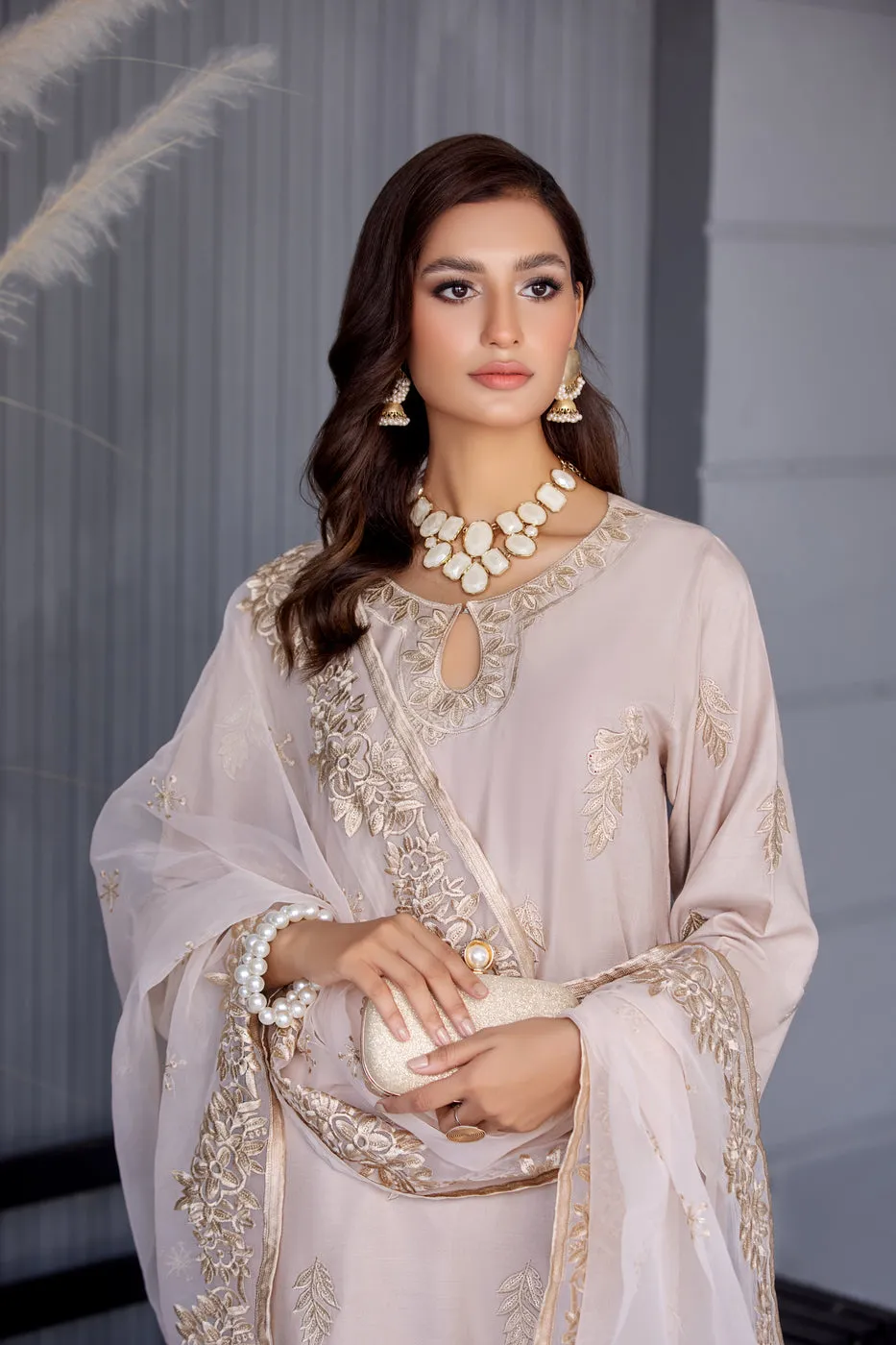 Winter Ready to Wear 3 Pcs Embroidered Dopatta Dress by Gulwarun 10