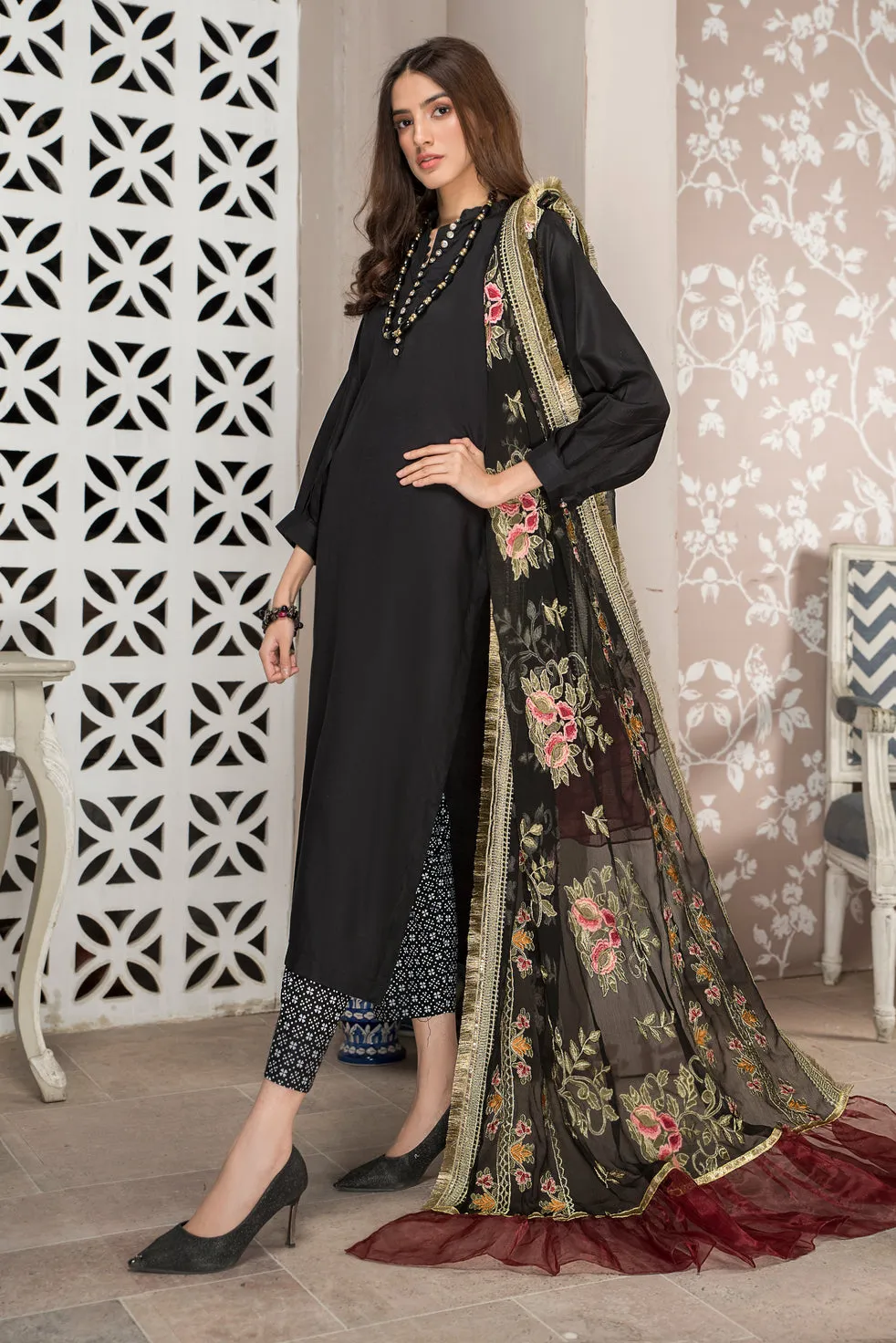 Winter Ready to Wear 3pc Embroidered Dress in Linen  04
