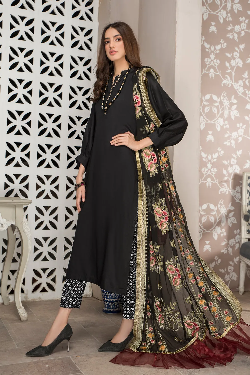 Winter Ready to Wear 3pc Embroidered Dress in Linen  04