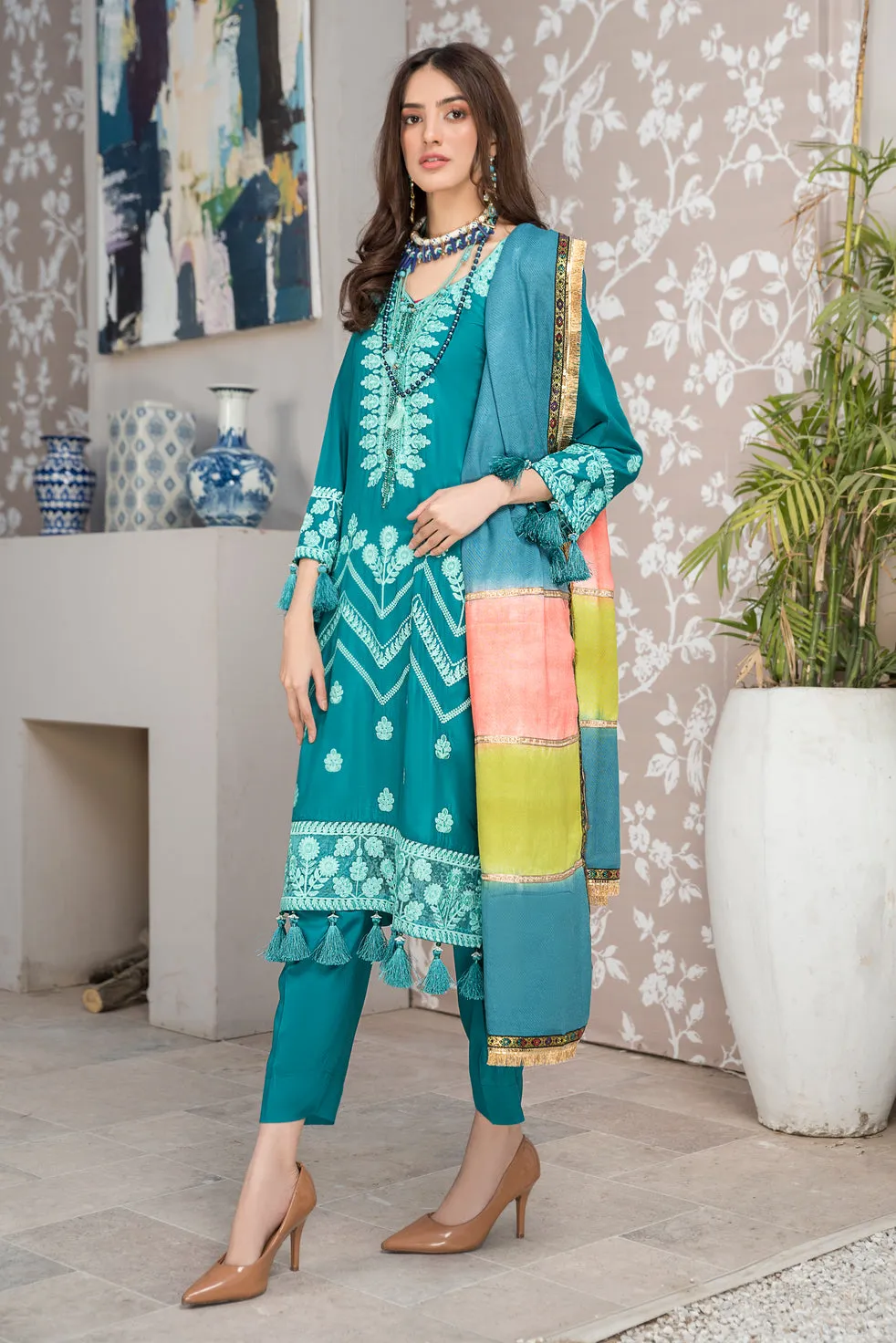 Winter Ready to Wear 3pc Embroidered Dress in Linen with wool shawl 02