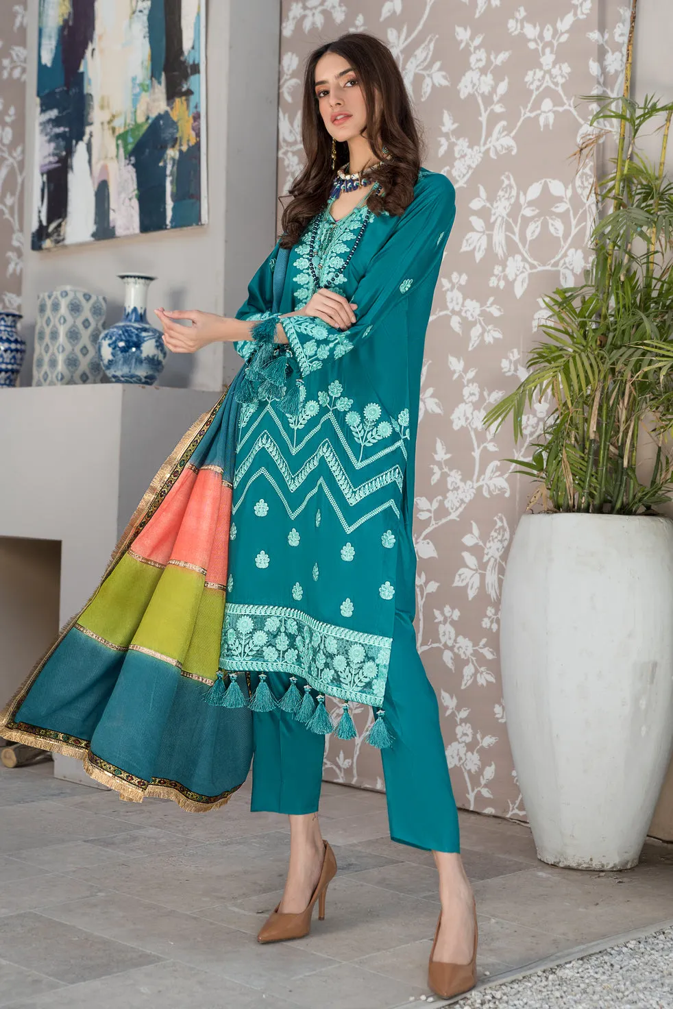 Winter Ready to Wear 3pc Embroidered Dress in Linen with wool shawl 02
